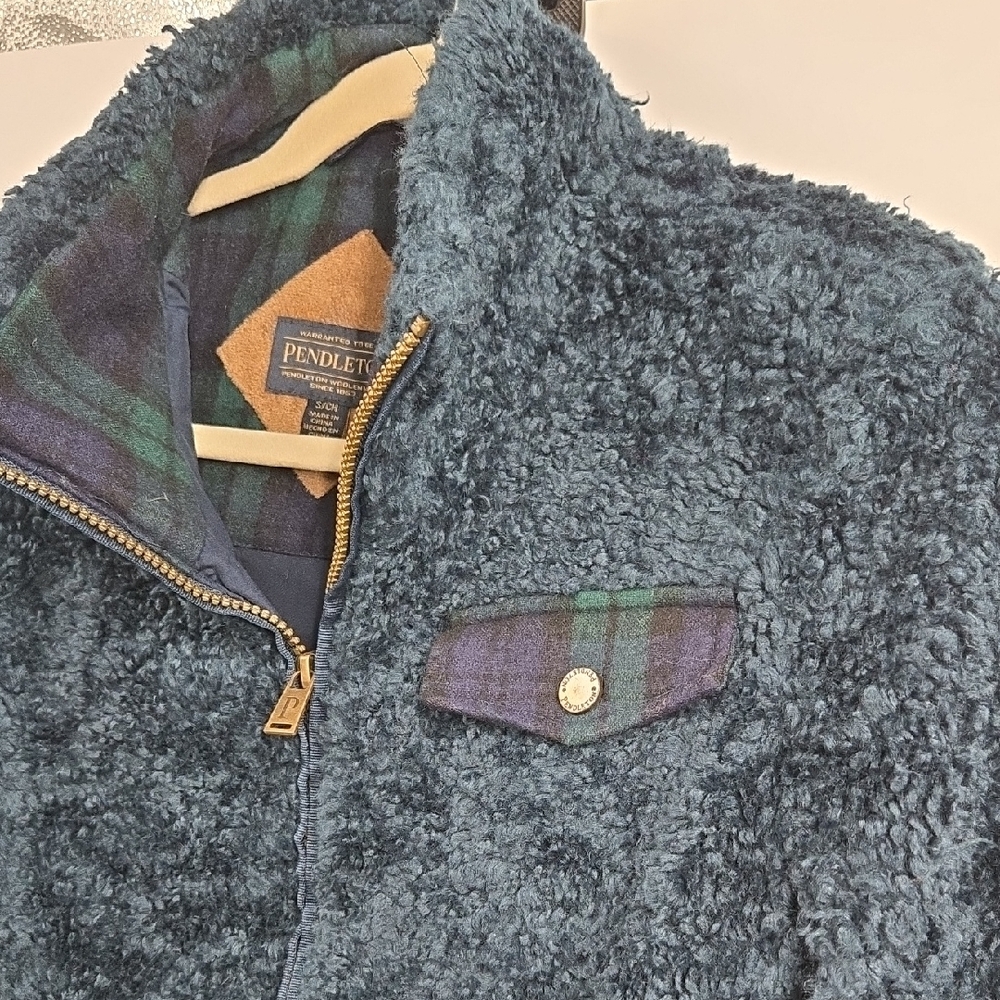 Pendleton Women's Deep Blue Teddy Jacket - image 8